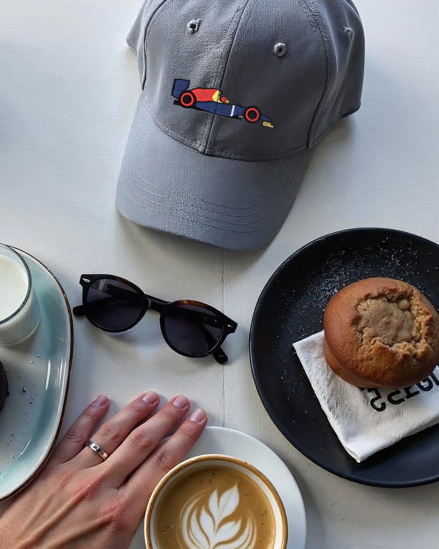 F1 cars caps